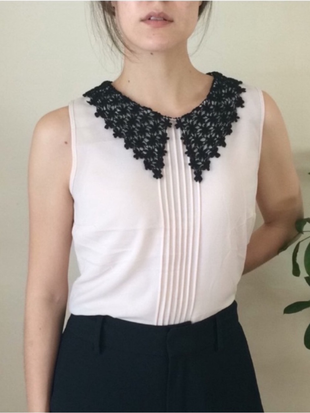 Anthropologie Cynthia Rosaline Darling Blush Shell with Black Crochet Collar